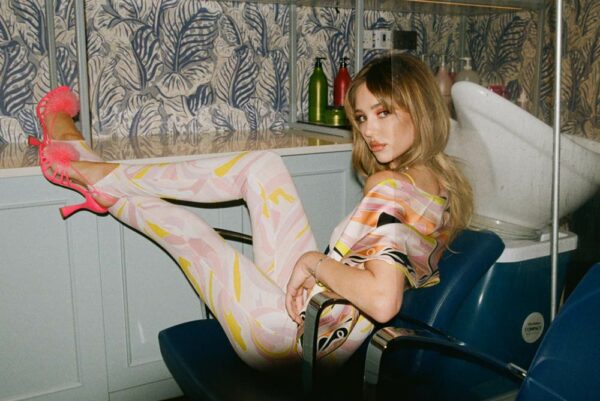 Delilah Belle for Pheonix Magazine. Hair by Jack Merrick Thirlway
